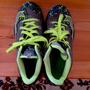 Nike leather athletic shoes, black neon yellow 5.5